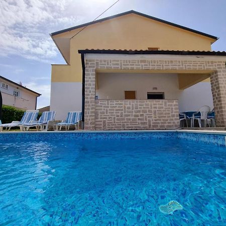 Ara-Zarok Villa Baska  Exterior photo
